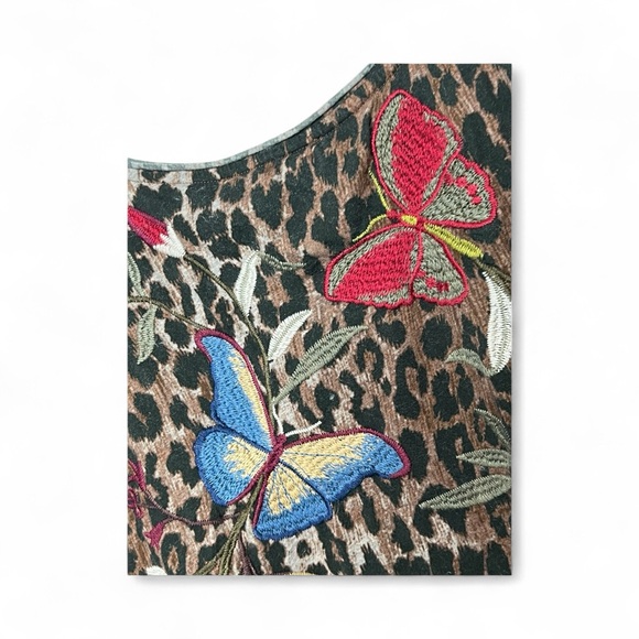 Johnny Was Leopard Print women’s Tee Shirt with Butterfly Embroidery - Picture 4 of 7